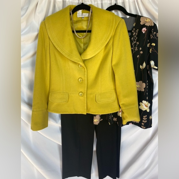 Harve Benard Coat - Picture 1 of 11